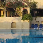 Centre 3*