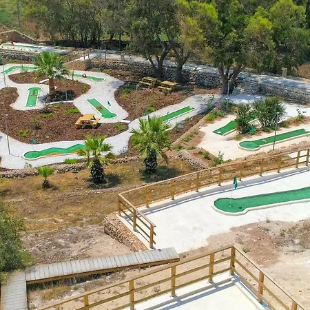 Semesteranläggning (resort) Centre